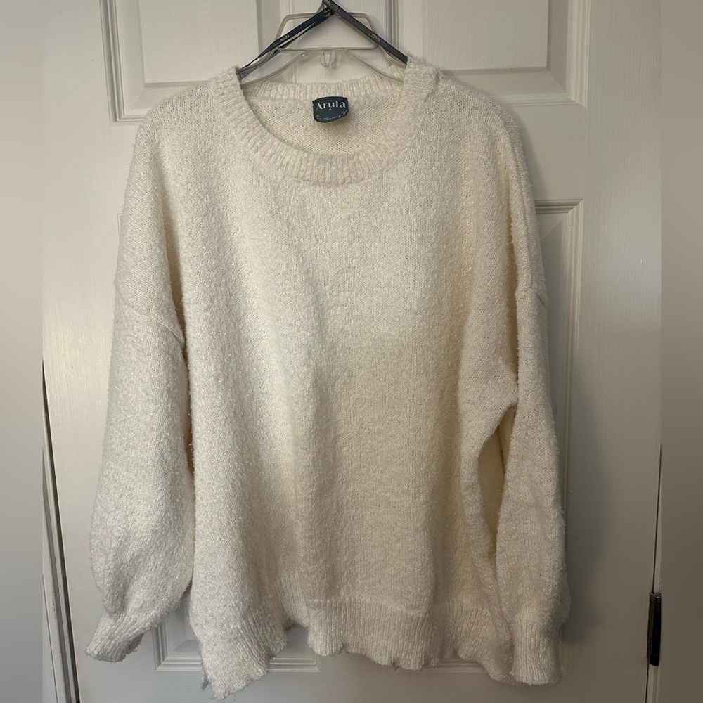 ARULA Soft Cream Crew Neck Sweater
